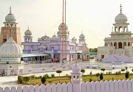 Punjab Sacred Gurudwara Tour